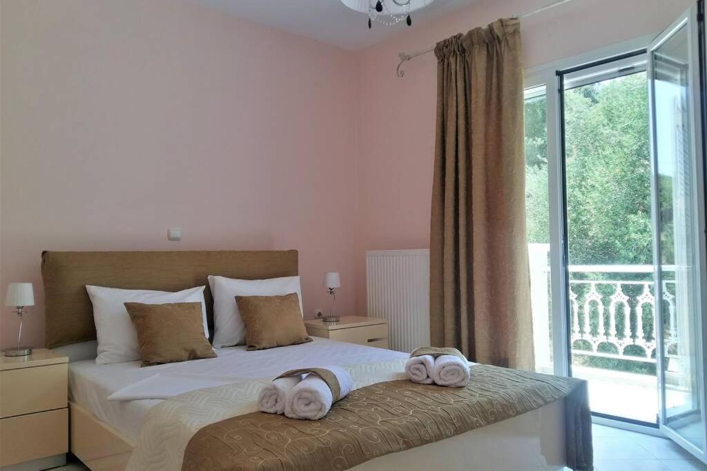 Sea And Mountains View Apartment Argostoli  Esterno foto